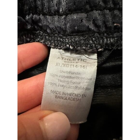 Gray camo athletic basketball shorts boys size XL - Picture 3 of 4